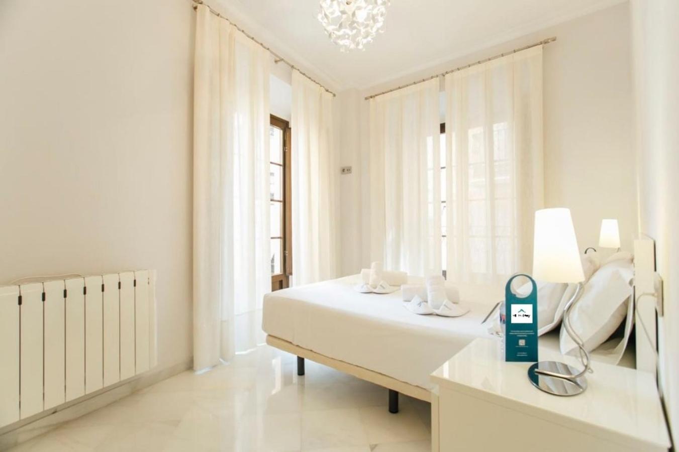 Minimalism And Modern- 2Bd 1Bth- Las Setas Sevilla Eksteriør billede